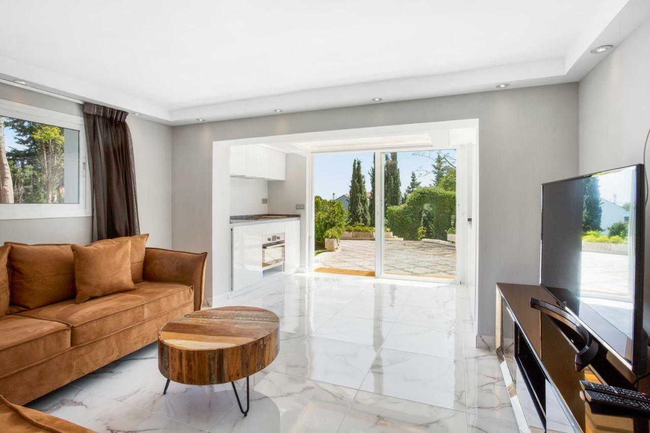 Luxury Villa Marbella With Nice Garden, Pool And Jacuzzi By Varenso Holidays Exteriör bild
