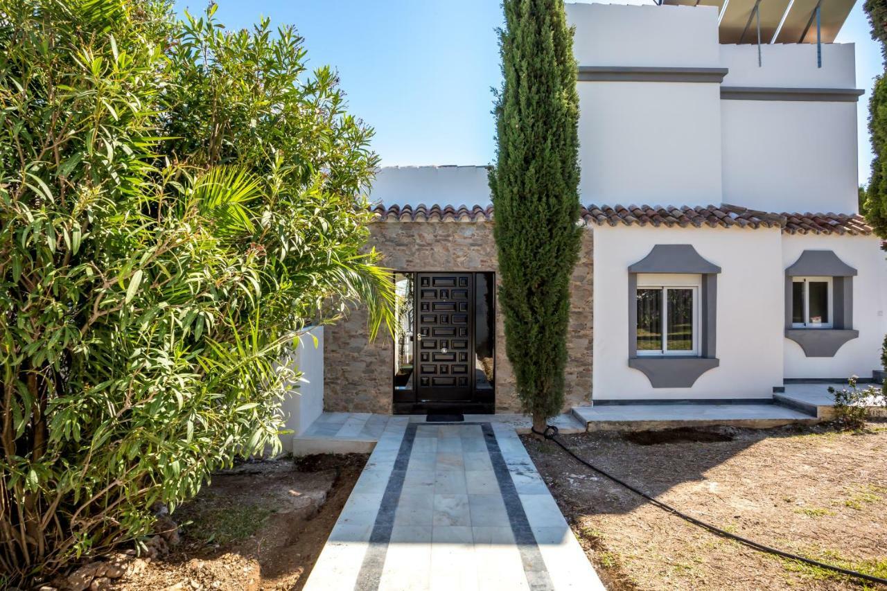 Luxury Villa Marbella With Nice Garden, Pool And Jacuzzi By Varenso Holidays Exteriör bild